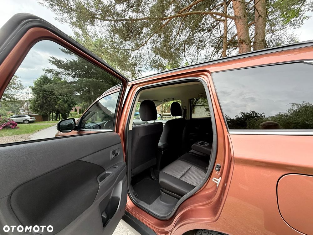 Mitsubishi Outlander 2.0 Intense + - 21