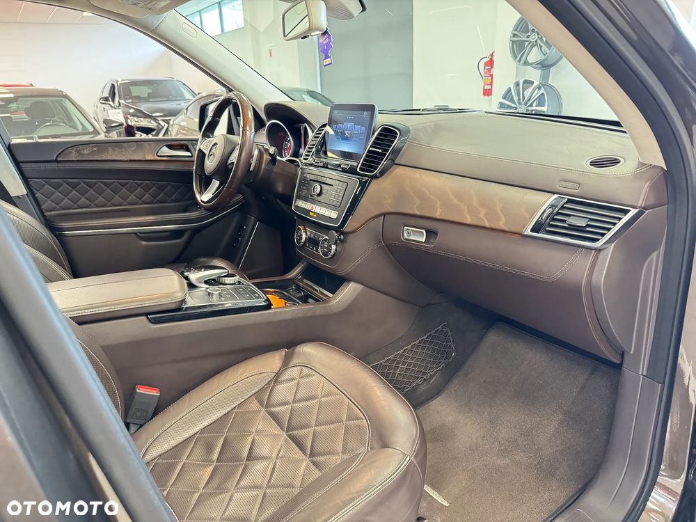 Mercedes-Benz GLS - 6