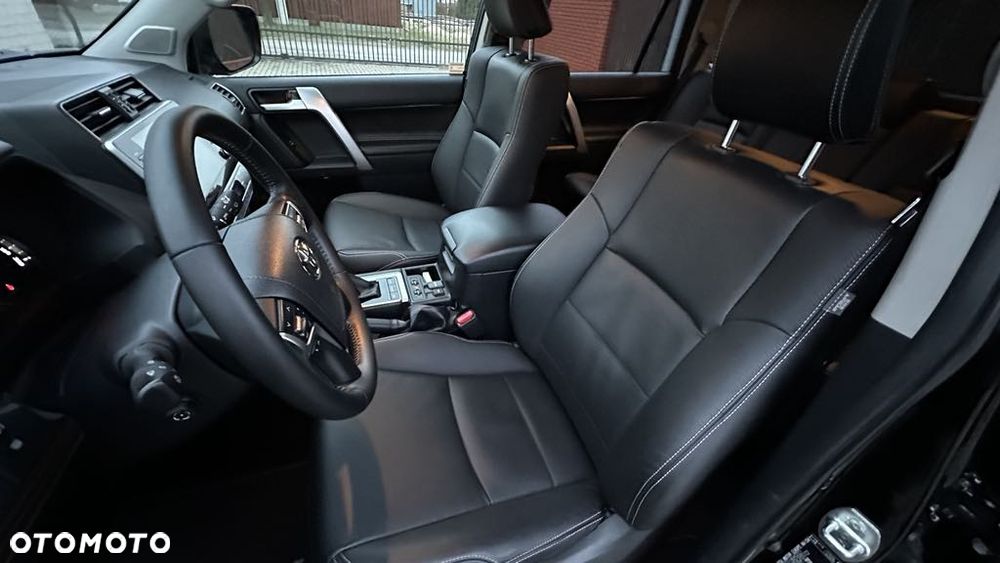 Toyota Land Cruiser LC 2.8 D-4D Prestige - 27