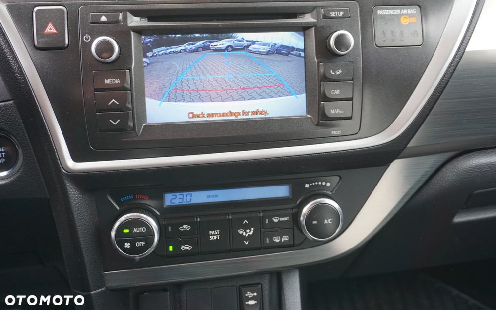 Toyota Auris 2.0 D-4D Comfort - 19