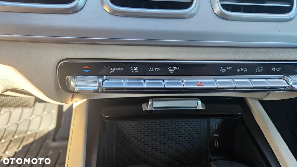 Mercedes-Benz GLE - 22