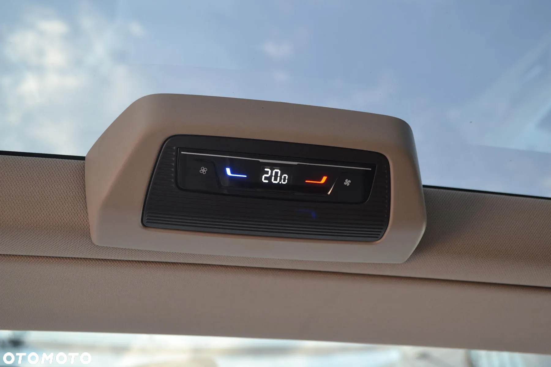Volkswagen Multivan 2.0 TSI L2 Life DSG - 24