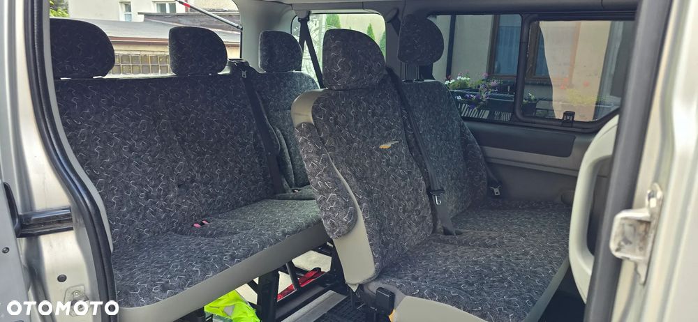 Opel Vivaro - 12
