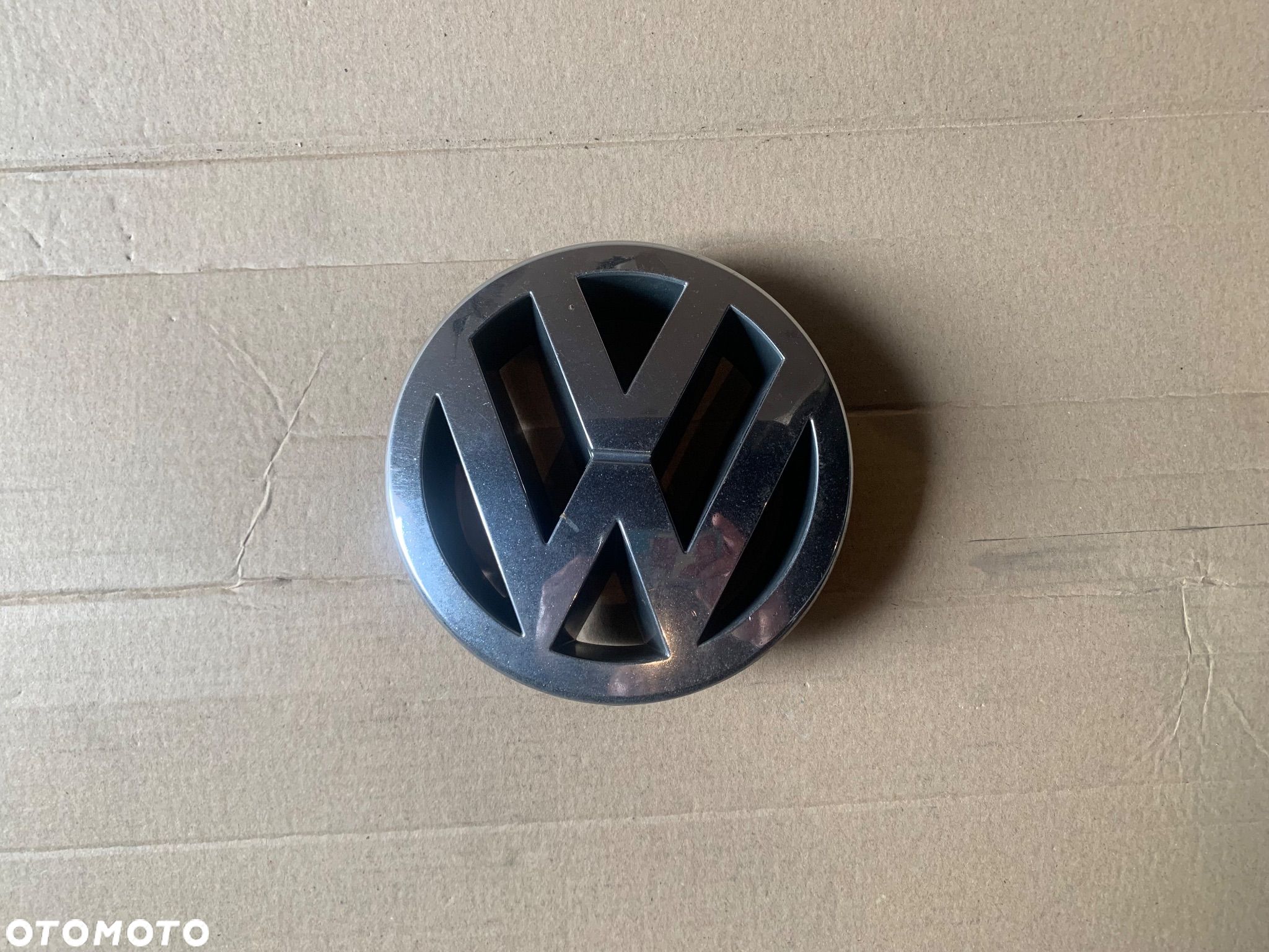3B0853601 emblemat znaczek grila vw passat b5 fl lift 130mm - 1
