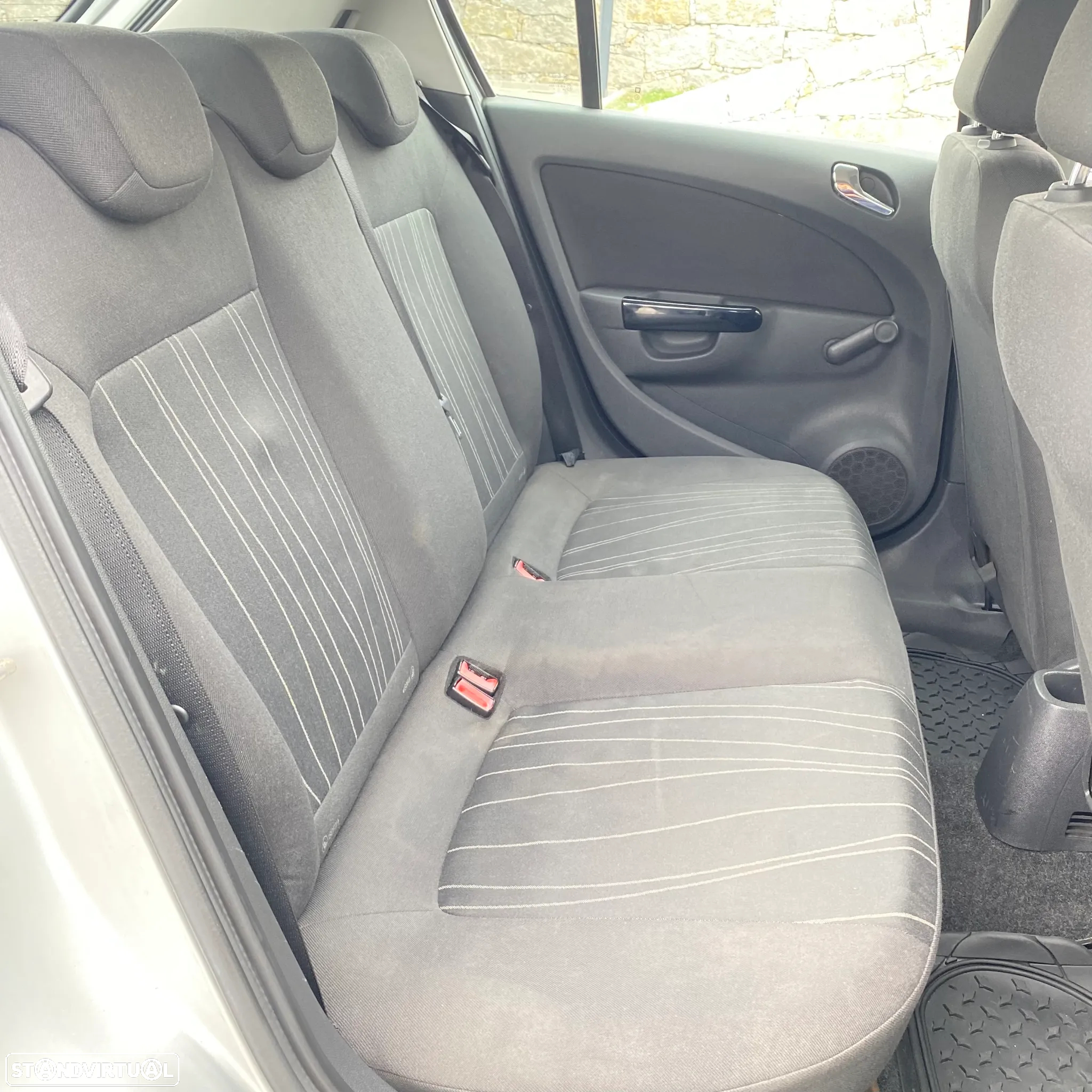Opel Corsa 1.3 CDTi Enjoy EcoFLEX - 3