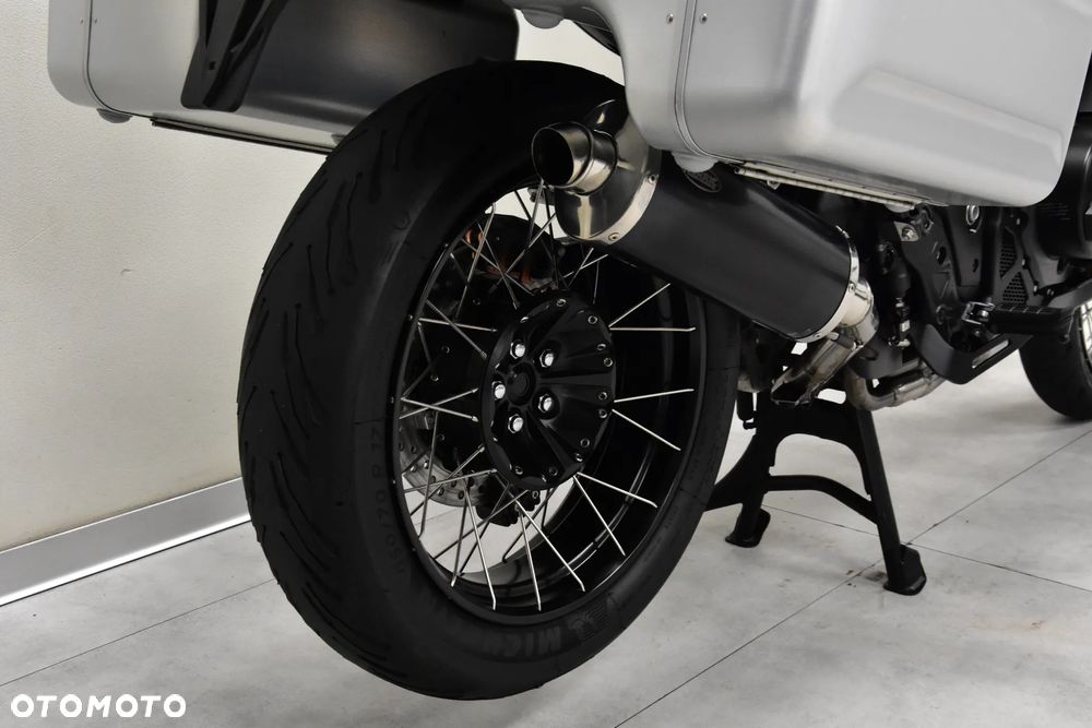 Honda VFR - 38