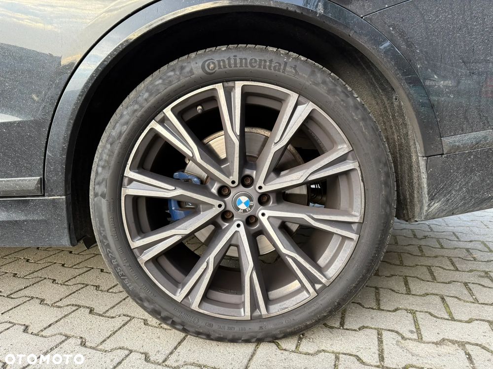 BMW X7 xDrive40d mHEV - 11