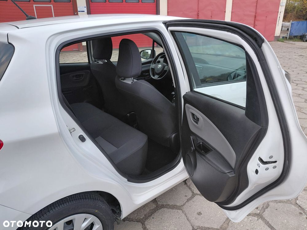 Toyota Yaris 1.0 VVT-i - 12