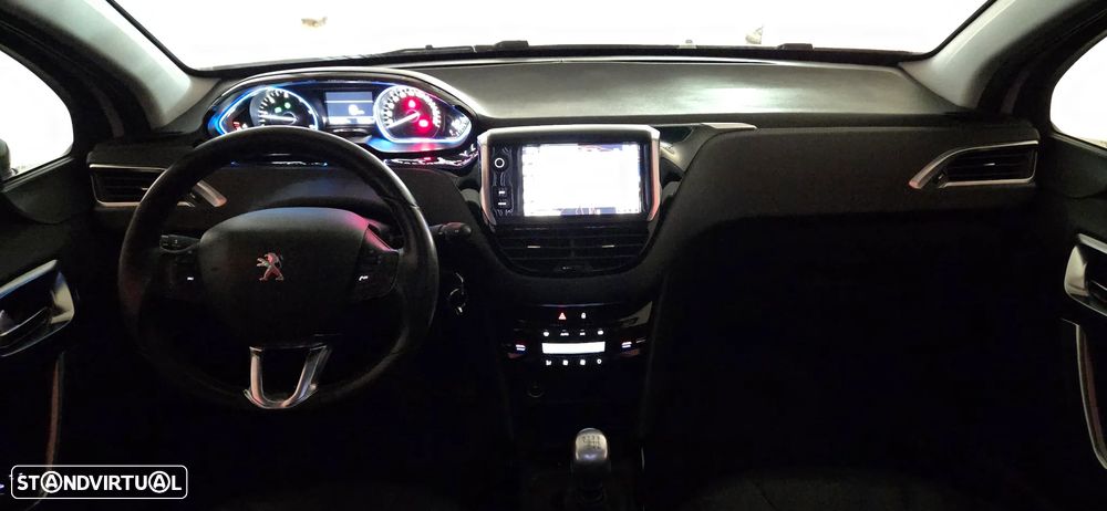 Peugeot 2008 1.6 BlueHDi Allure - 24