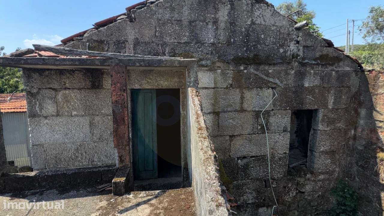 Casa em Ruína para Recuperação – Valadares, Baião - Grande imagem: 3/10