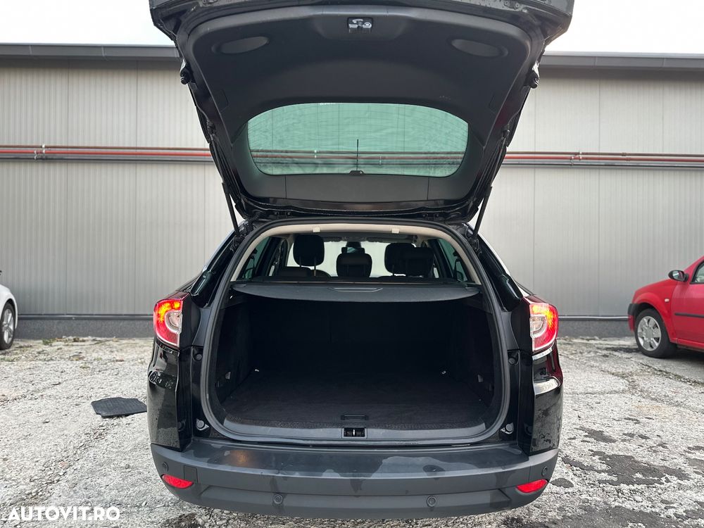 Renault Megane ENERGY dCi 110 EDC LIMITED - 11