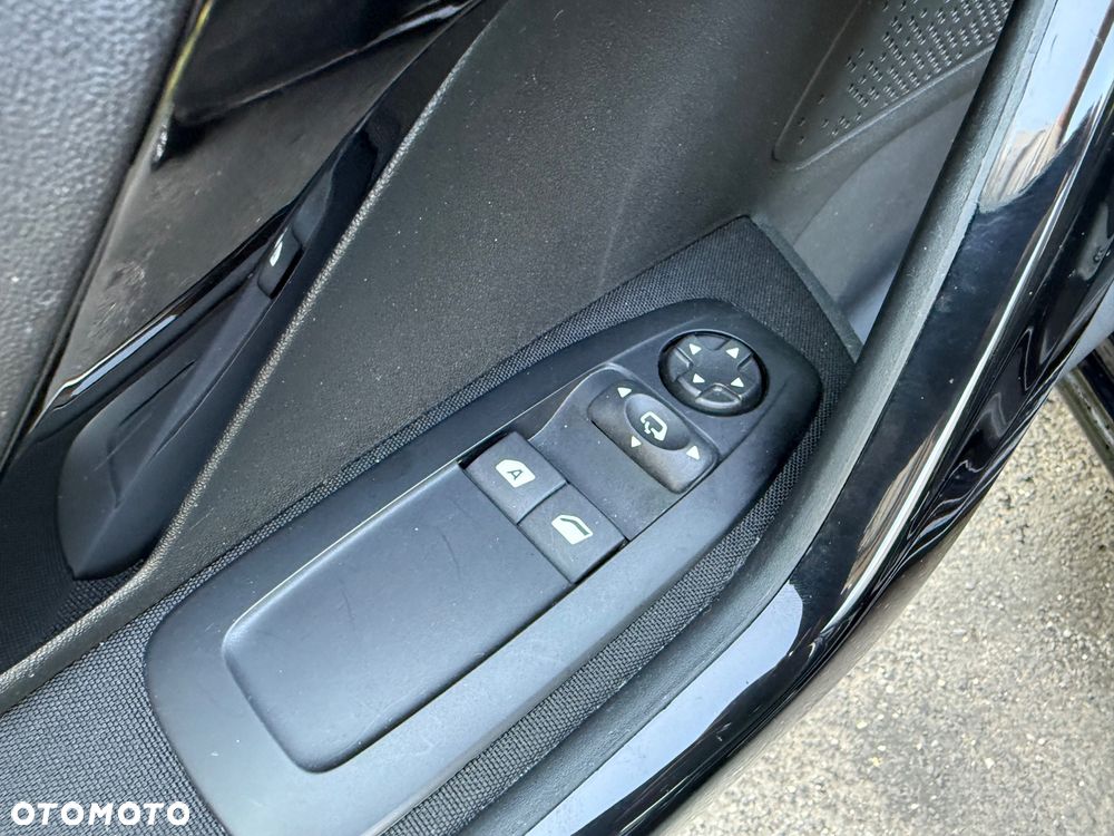 Peugeot 208 1.2 PureTech Style - 14