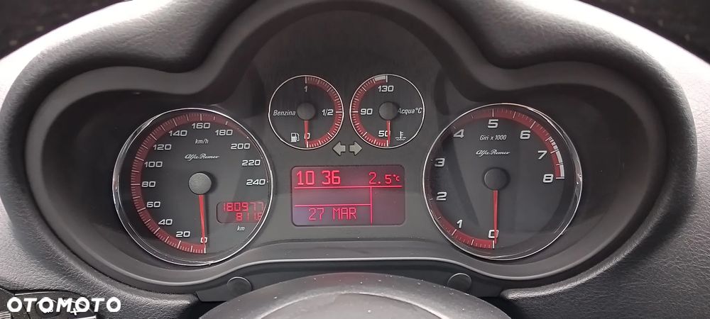Alfa Romeo 147 1.6 Twin Spark Black Line - 19