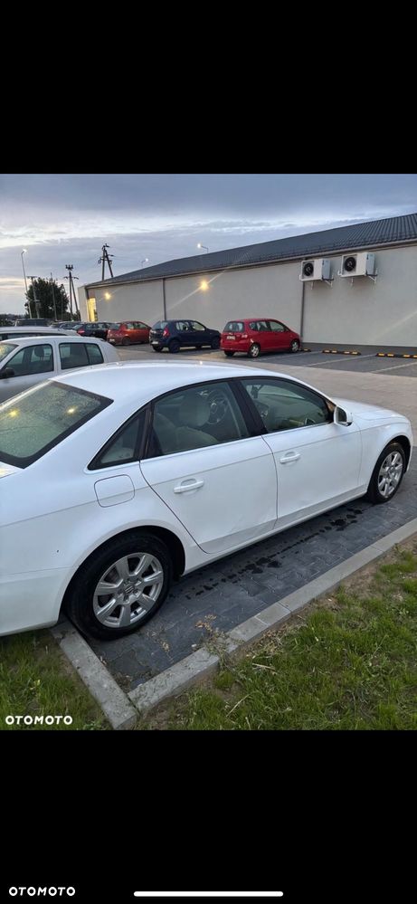 Audi A4 Limousine - 5