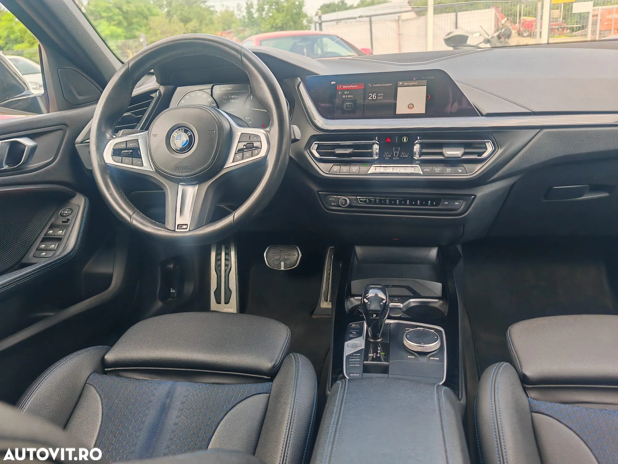 BMW Seria 1 118i Aut. M Sport - 28