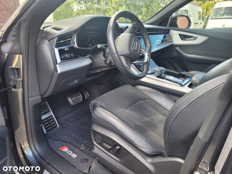 Audi SQ8 - 10