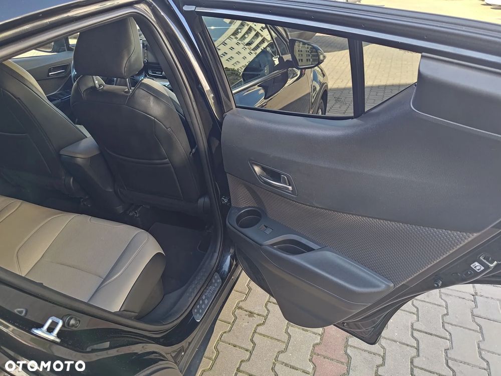 Toyota C-HR ver-2-0-hybrid-gr-sport - 23