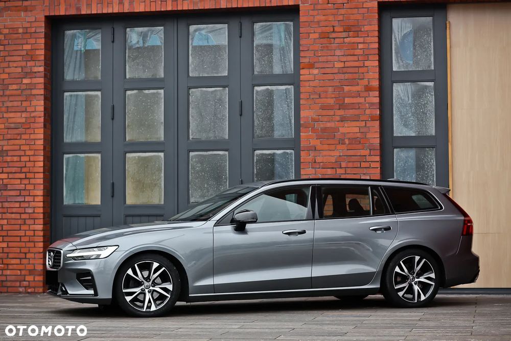 Volvo V60 D4 Geartronic R-Design - 8