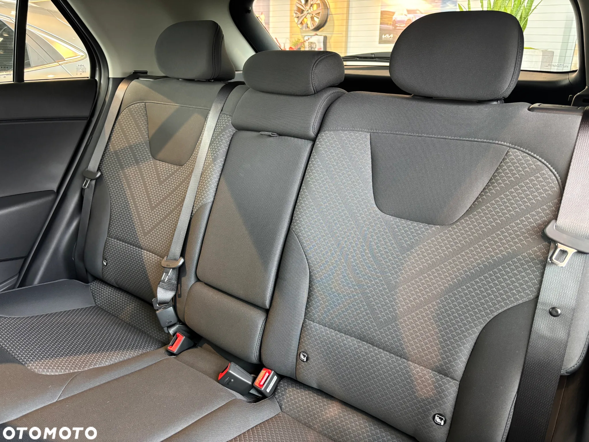 Kia Niro 1.6 GDI Hybrid L - 13