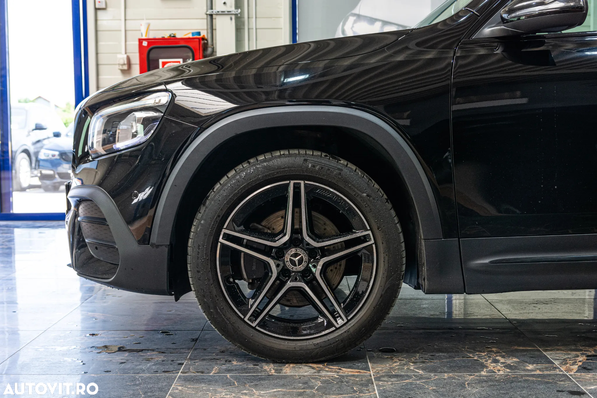 Mercedes-Benz GLB 200 d 8G-DCT AMG Line - 13