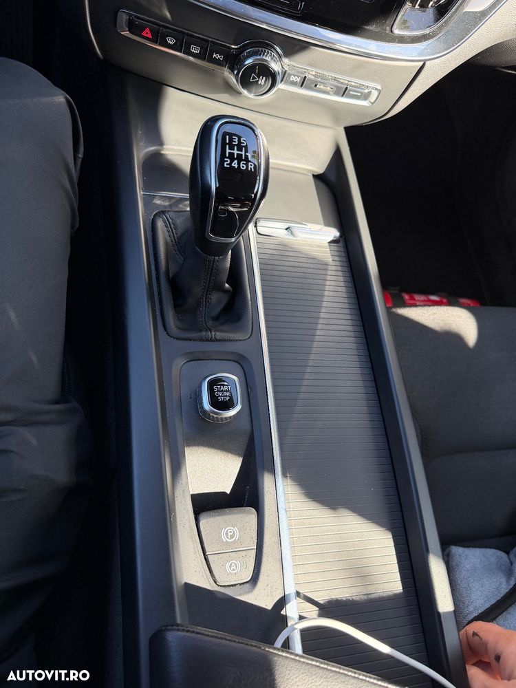 Volvo V60 D3 Momentum Core - 10