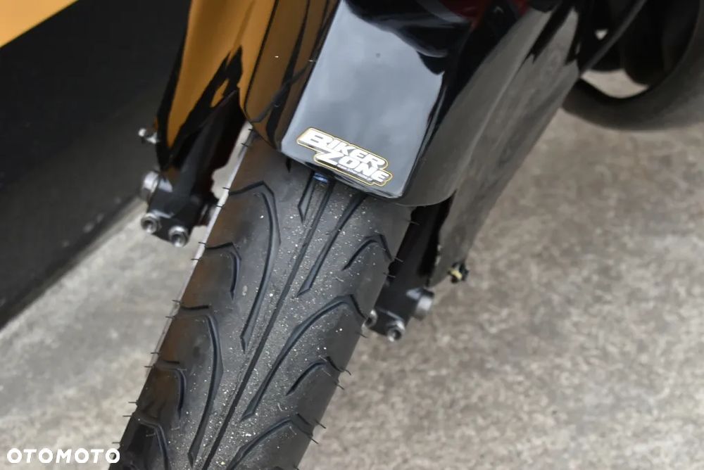 Honda CBR - 25