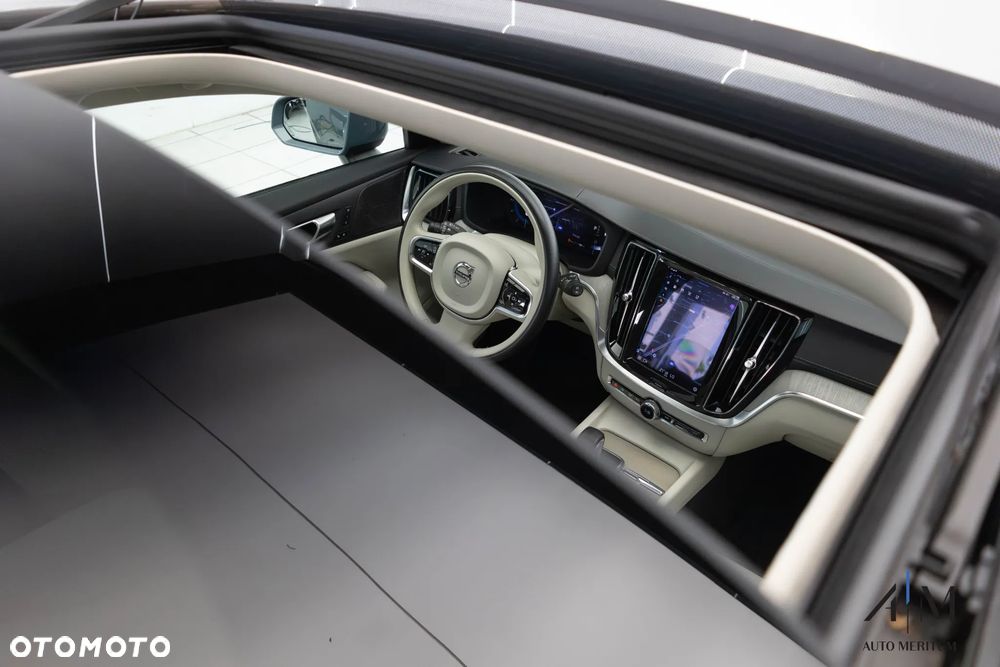 Volvo V60 Cross Country B4 D AWD Geartronic - 21