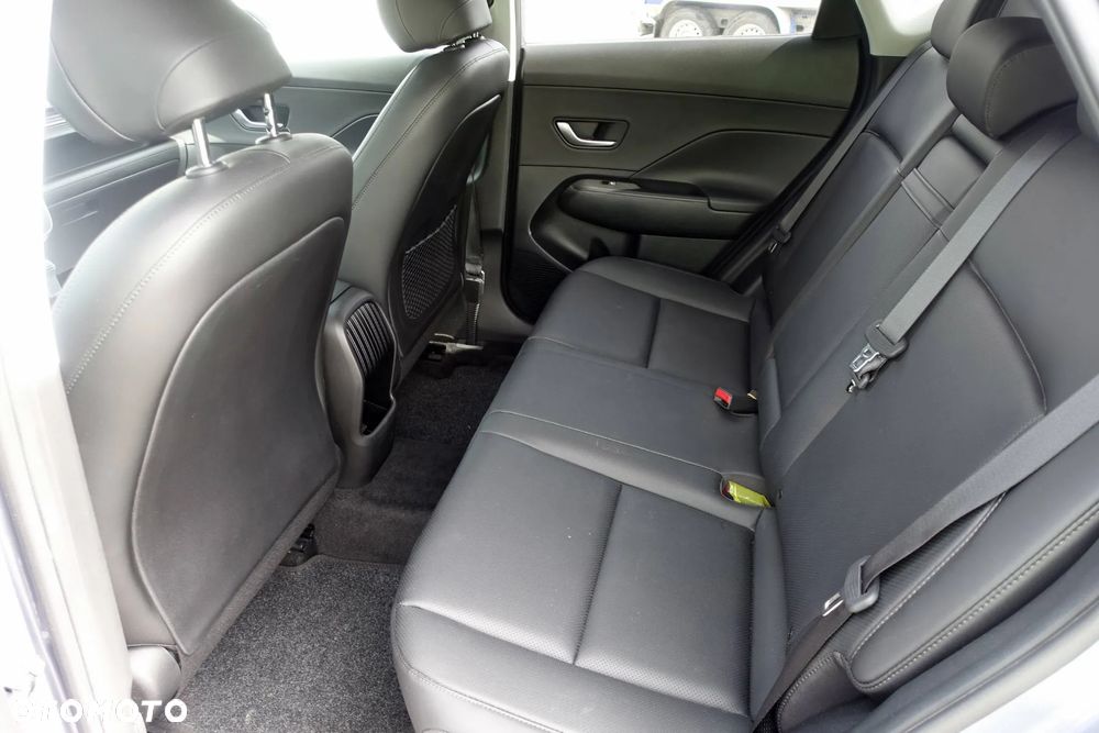 Hyundai Kona - 16