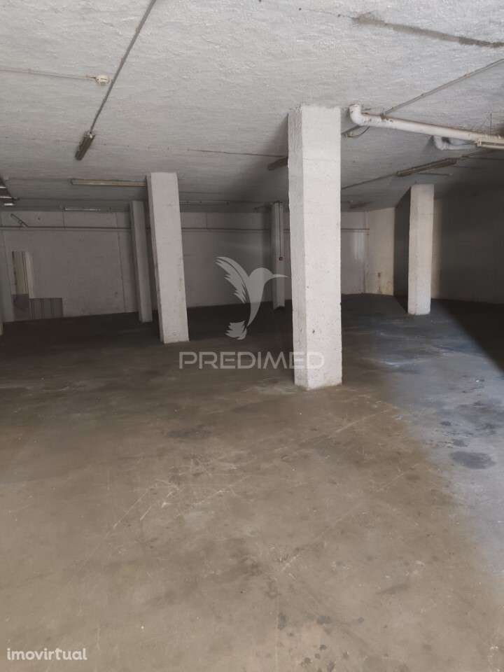 Quarteira - armazém à Venda perto de zonas comerciais - Grande imagem: 3/14