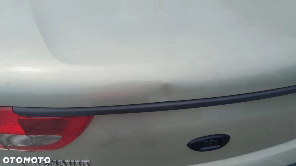Renault Megane 1.6 - 13