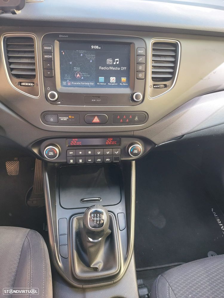 Kia Carens - 7