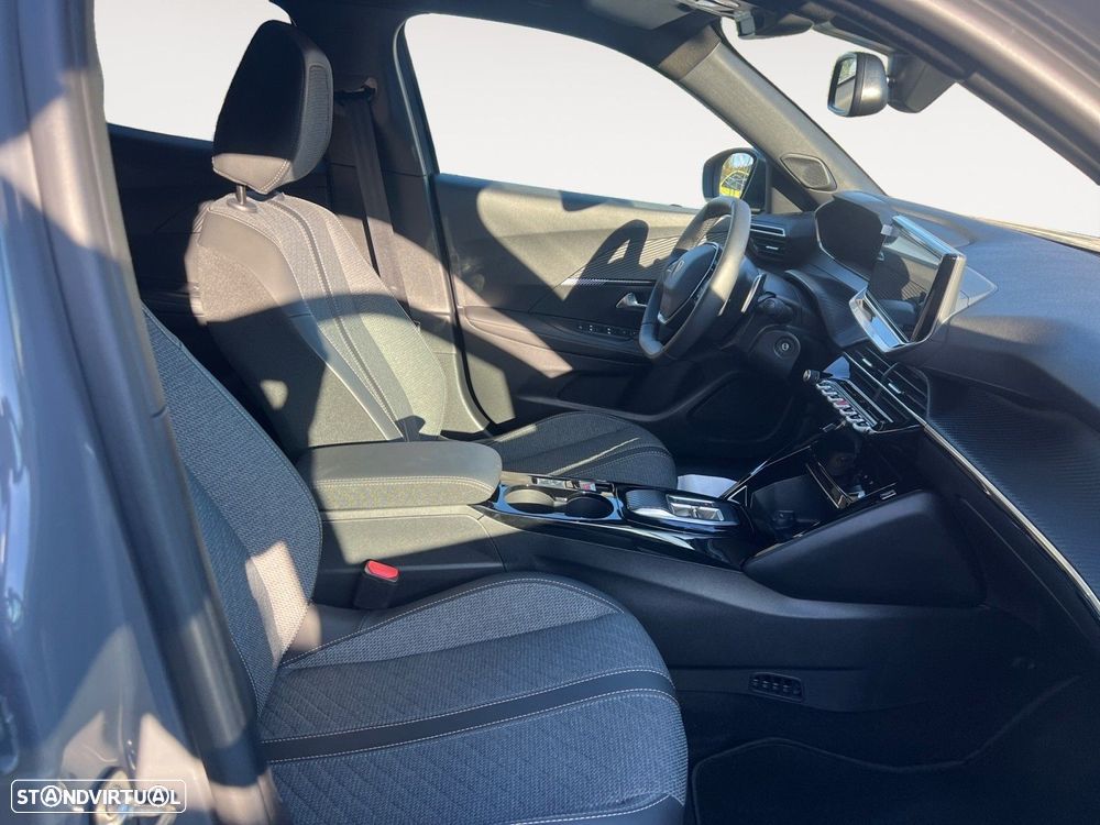 Peugeot 2008 1.2 Hybrid Allure e-DCS6 - 15