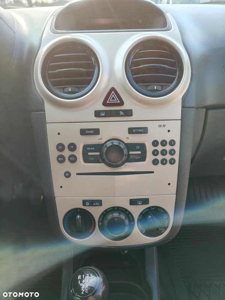 Opel Corsa 1.2 16V Color Edition - 12