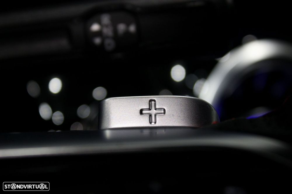 Mercedes-Benz GLA 180 d AMG Line - 18