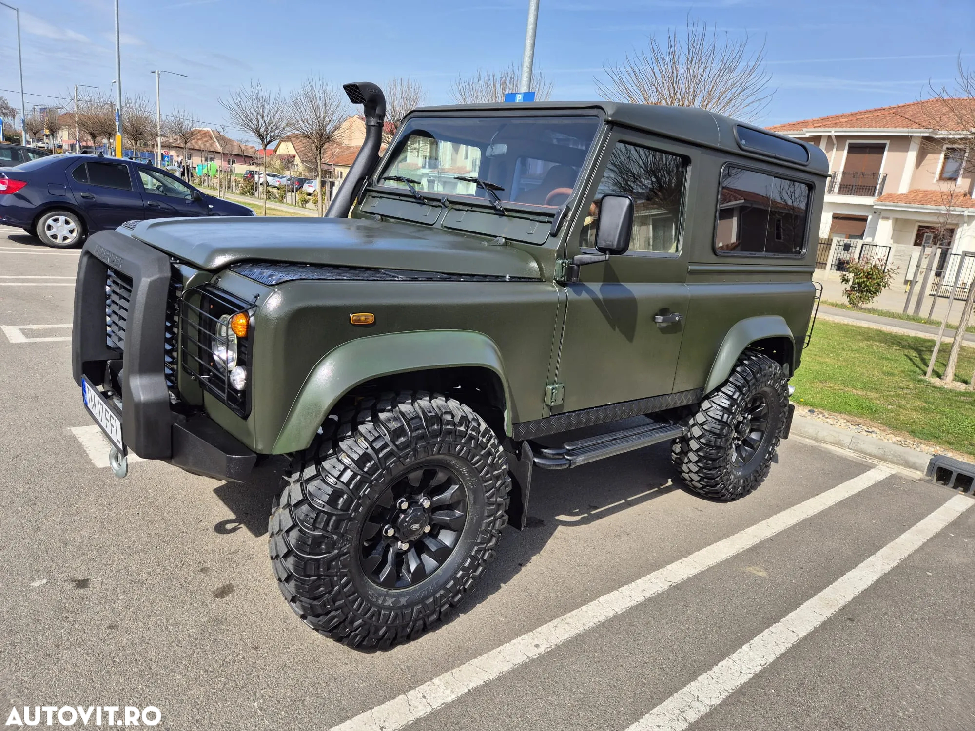 Land Rover Defender 90 County SW - 3