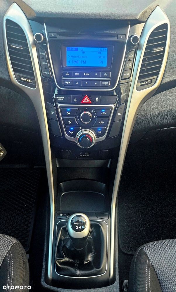 Hyundai i30 1.4 Select - 21