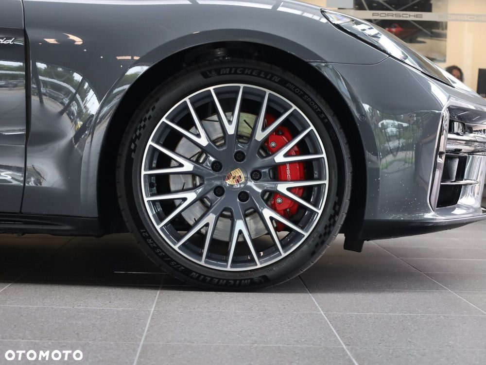Porsche Panamera - 31