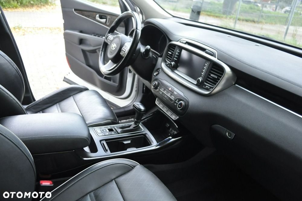 Kia Sorento - 31