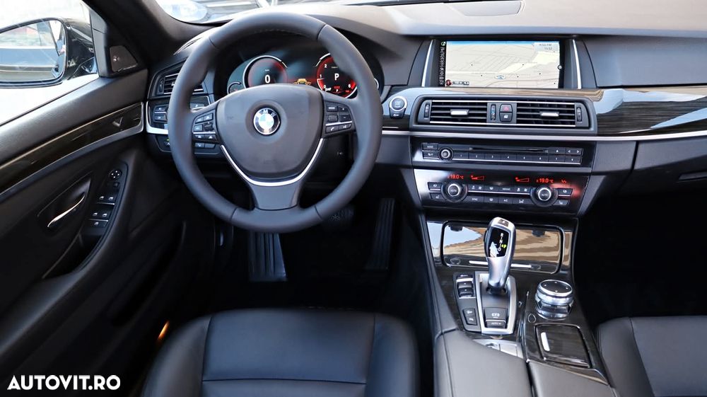 BMW Seria 5 525d Aut. Luxury Line - 13