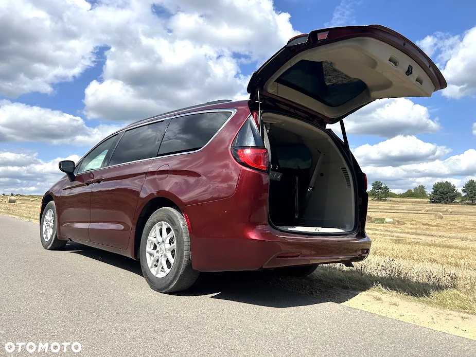 Chrysler Grand Voyager - 24