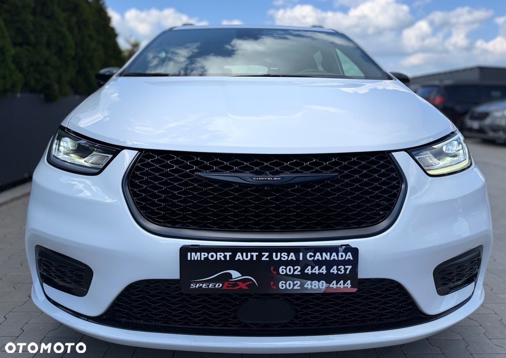 Chrysler Pacifica - 4