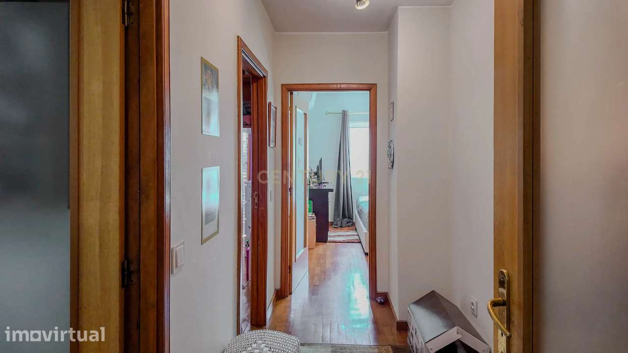 Apartamento T3, 2 Varandas, Garagem e Arrumo - Valongo - Grande imagem: 3/34