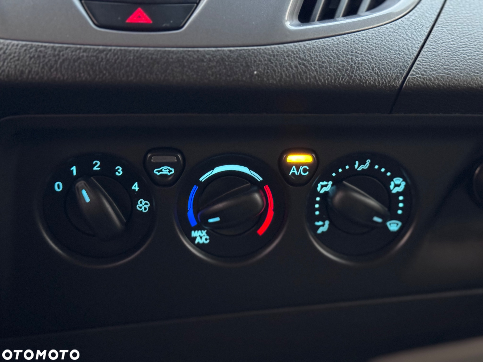 Ford Tourneo Custom 2.0 TDCi L1 Titanium - 36