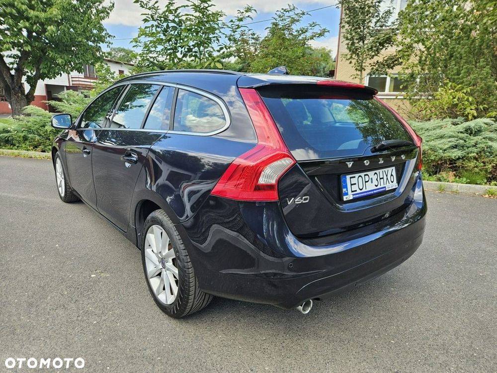 Volvo V60 D2 Geartronic Summum - 3
