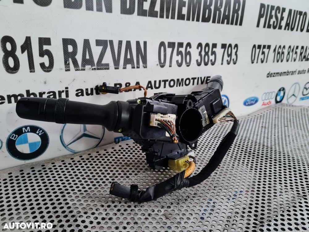 Ansamblu Banda Spira Spirala Volan Airbag Bloc Lumini Maneta Stergatoare Hyundai IX35 An 2009-2010-2011-2012-2013-2014-2015 Volan Stanga Dezmembrez Hyundai IX35 2.0 Benzina - 7