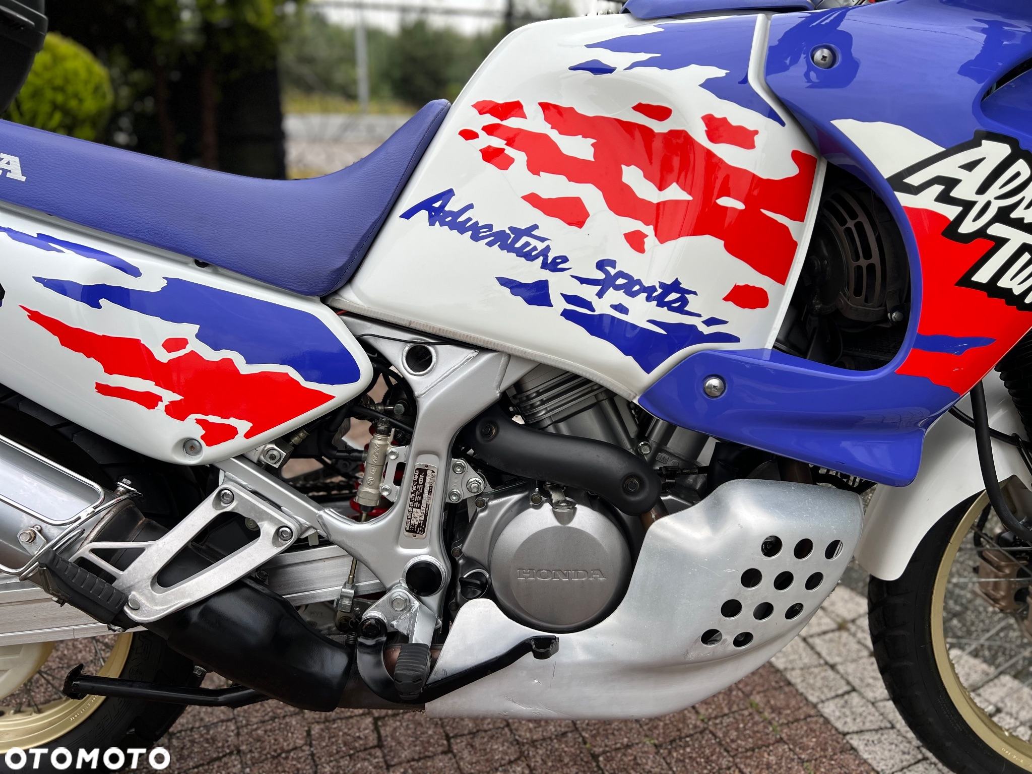 Honda XRV - 7
