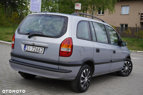 Opel Zafira 2.2 DTI Comfort