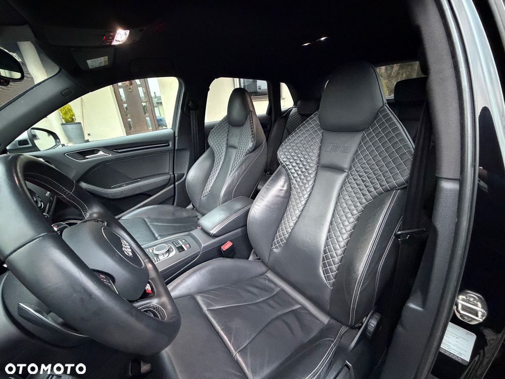 Audi S3 S tronic - 10