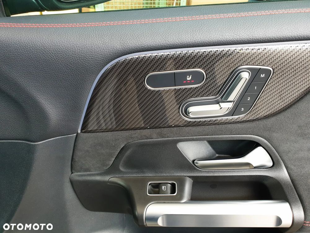 Mercedes-Benz GLB 200 d 4-Matic AMG Line 8G-DCT - 21