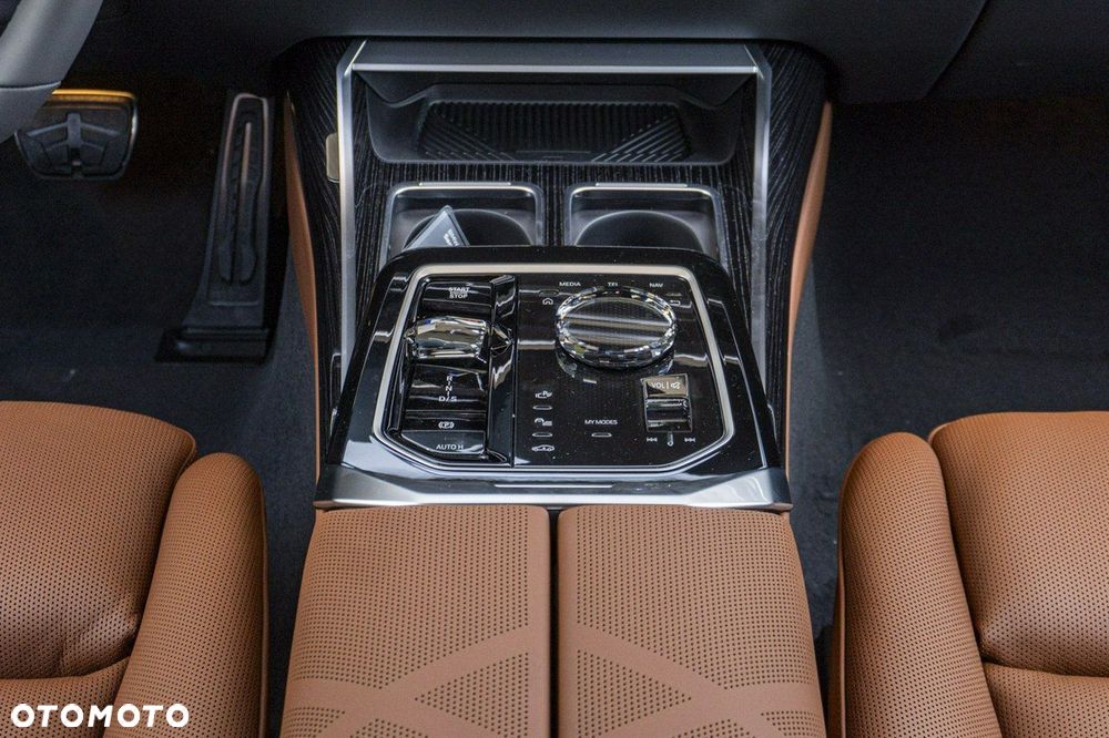 BMW Seria 7 - 20